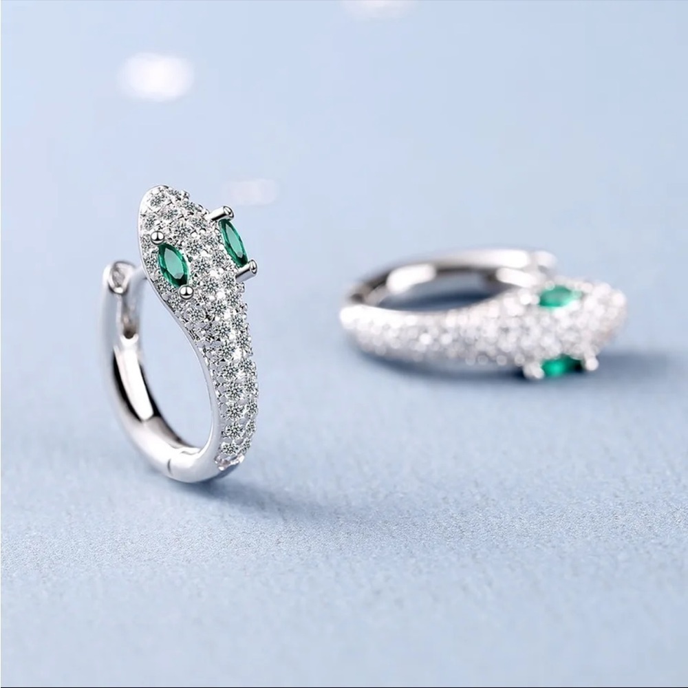 ⭐️new Green Eye Sterling Silver Snake Earrings - Picture 4 of 6